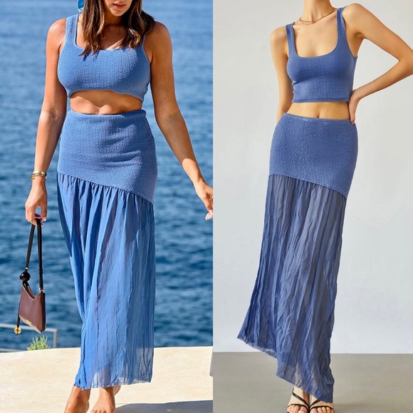 Dresses & Skirts - Matching 2 piece top & skirt set- blue drop waist midi skirt & stretchy knit top